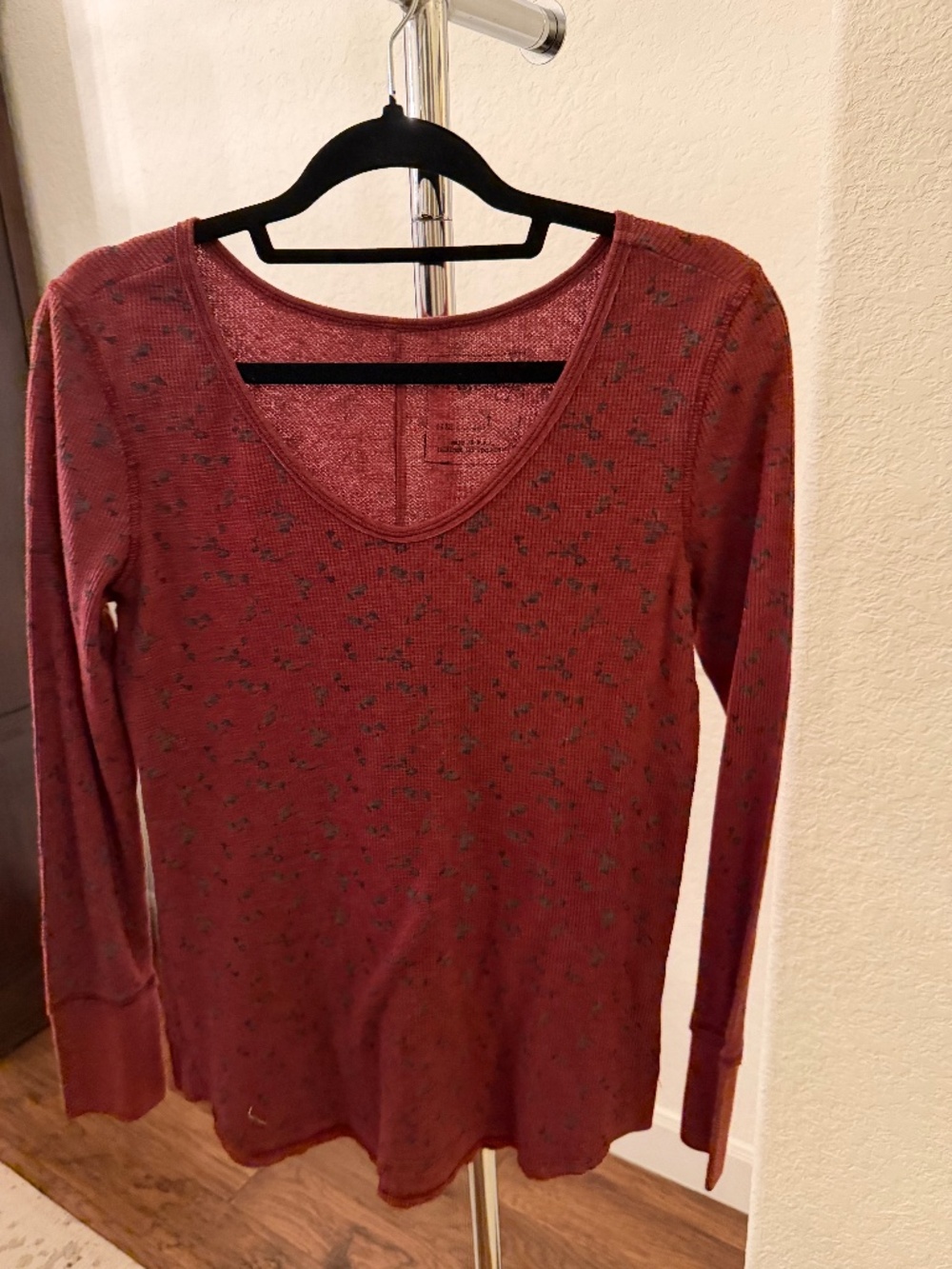 We The Free Long Sleeve Thermal Top (Large)